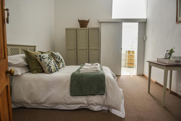 3, Karooroos Guesthouse, Chris Hani
