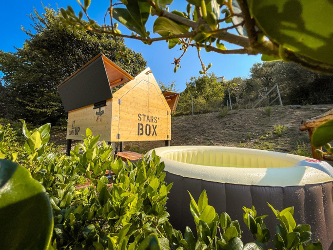 Surrounding environment 5, StarsBox con jacuzzi privata a 1000 passi dal mare, Savona