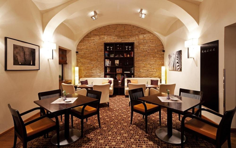 Food & Drinks 5, Hotel Alwyn, Praha 7
