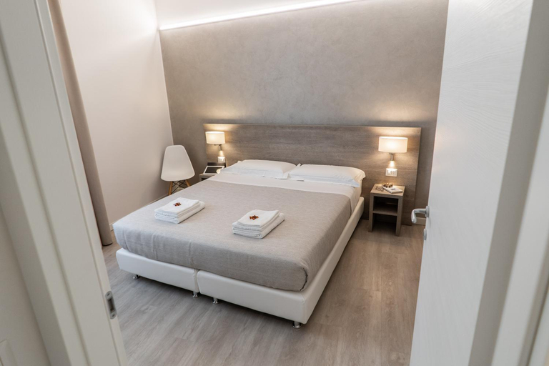 Bedroom 2, Dolce Notte Apartments, Verona