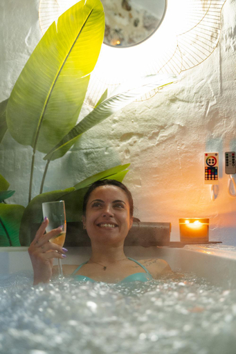 Sport & Beauty 2, El Eden Casas Rurales con Piscina y Jacuzzi, Cáceres