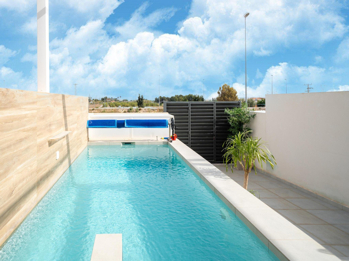Sport & Beauty 4, Villa in Rojales with Pool near Coast, Alicante