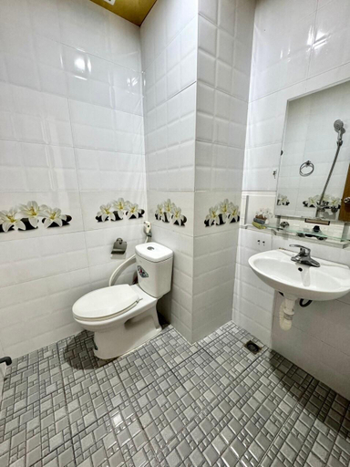 Bathroom 4, 2Bedroom Apartment-Sea View-My Khe Beach-City view, Da Nang