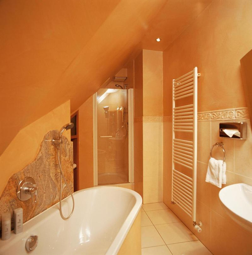 Bathroom 2, Hotel Sauerlander Hof, Waldeck-Frankenberg