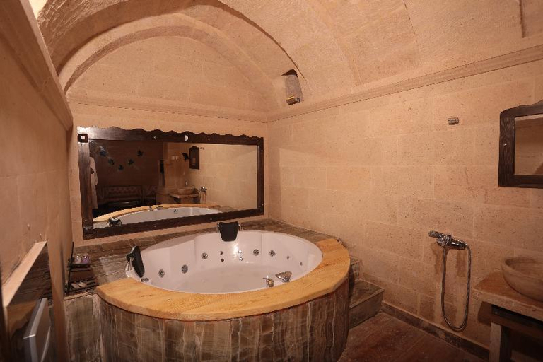 Bathroom 3, Heritage Cave Inn, Nevşehir