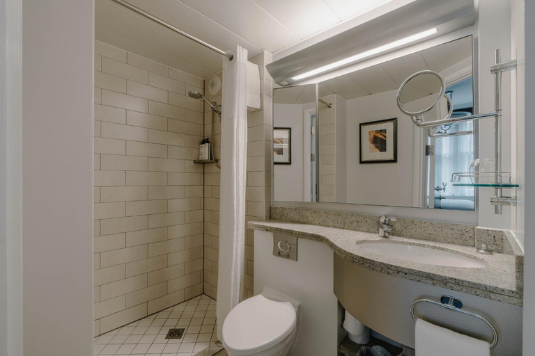 Bathroom 4, Club Quarters Hotel Trafalgar Square, London, London