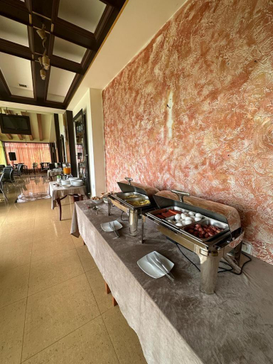 Food & Drinks 3, Hotel Saya