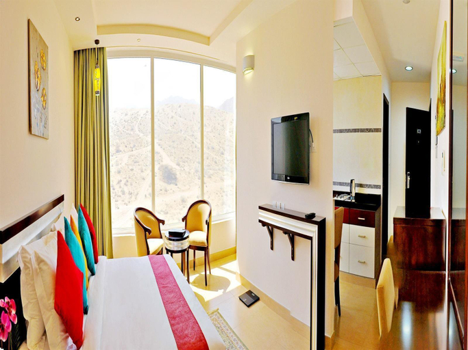 Others 5, Saffron Hotel and Lounges, Bausher