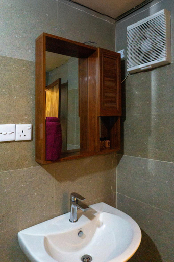 Bathroom 2, Bambara Ella Agro Resort & Camping, Hildummulla