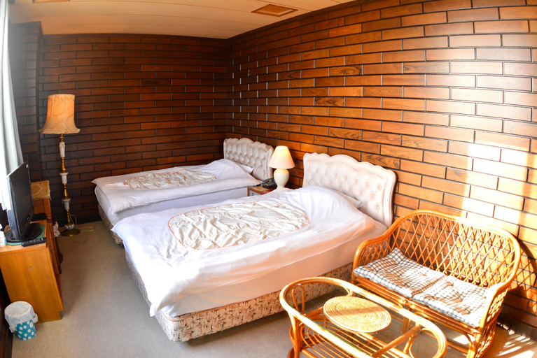 Bedroom 2, Kanko Business Hotel Heian, Uruma