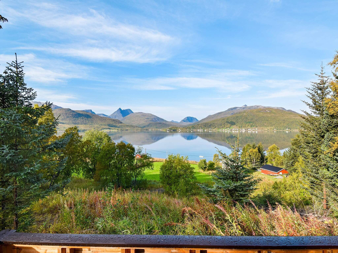 Others 4, person holiday home in Botnhamn, Lenvik