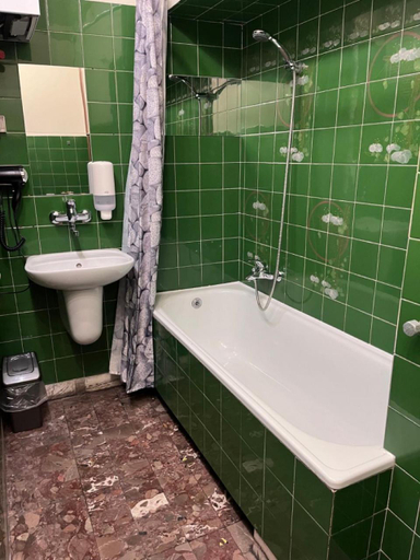 Bathroom 4, GIRLS Dorm Apartment, Kraków City