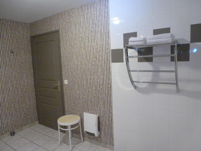 Bathroom 5, Ferme de Bonavis - Studios, Nord