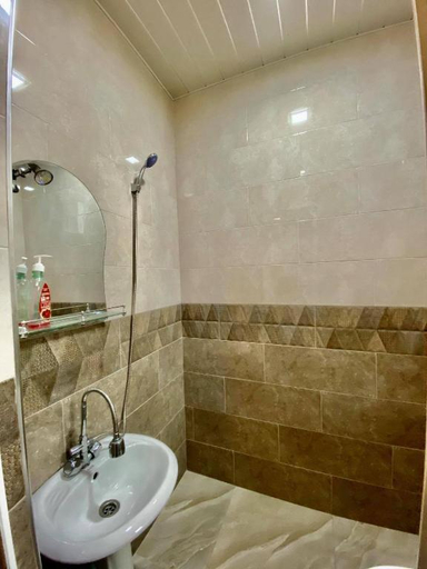 Others 3, Anna's Guesthouse, Kobuleti