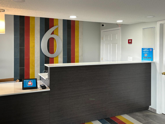 Public Area 2, Motel 6 Richmond, KY – EKU Campus Area, Madison