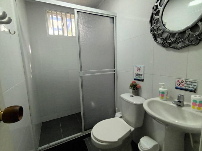 Bathroom 3, Hospedaje Belleza Islena habitaciones Individuales, San Andrés