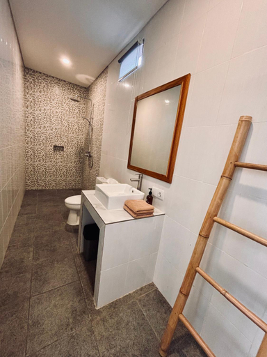 Others 2, Kampana Homestay, Badung