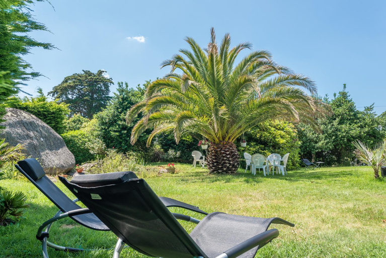 Others 3, Villa des Fleurs d'Ajoncs, Finistère