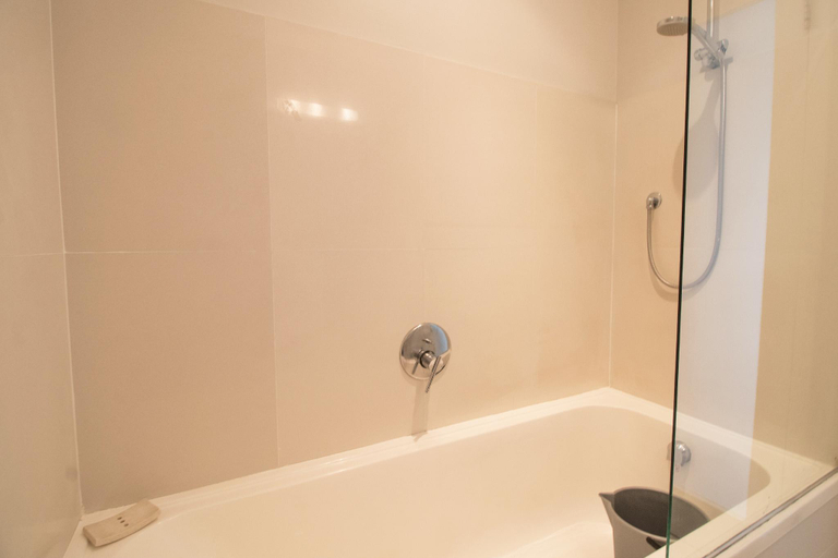 Bathroom, Loader Street Apartment - Lovely one bedroom, City of Cape Town