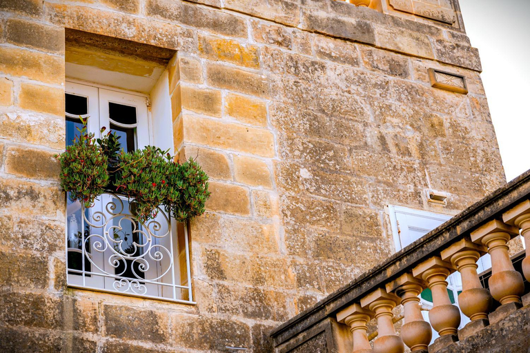 Others 5, Studio in Luxurious Maltese Townhouse