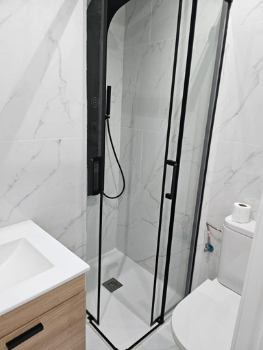 Bathroom 3, Pension Cibeles, Córdoba