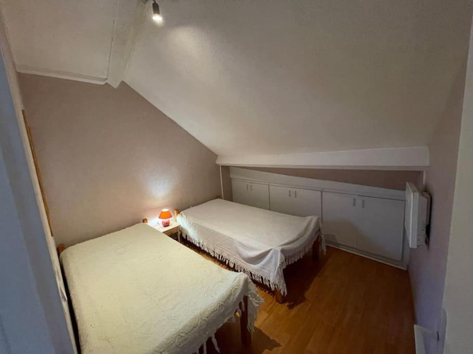 Bedroom 2, Maison Avec Terrasse, Jura