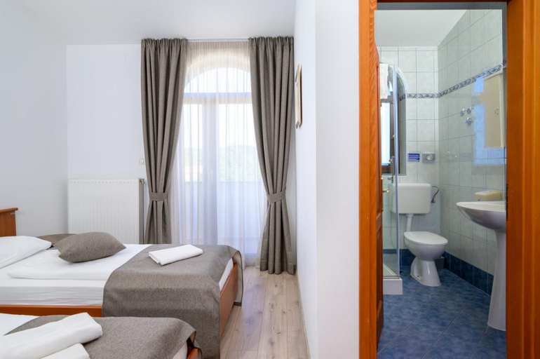 Others 3, Rooms Luna Sol, Marčana