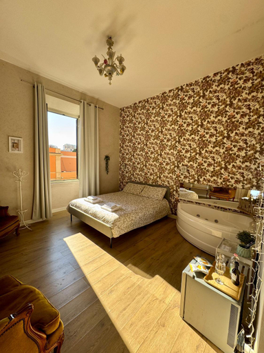 Others 5, Casa Lina, Rome
