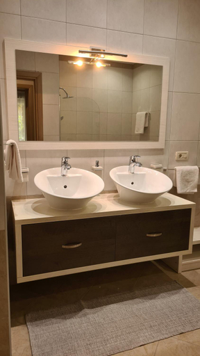 Bathroom 3, Villa Amalia Apartments, Malinska-Dubašnica