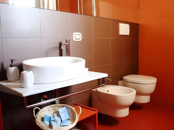 Bathroom, L'Ecce Sphero, Lecce