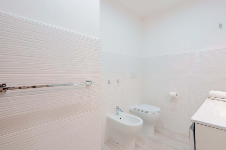 Bathroom 5, Nùe Rooms, Cagliari