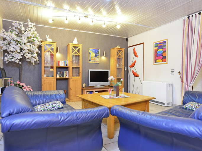 Others 5, Apartment in Lowensen with Private Terrace, Hameln-Pyrmont