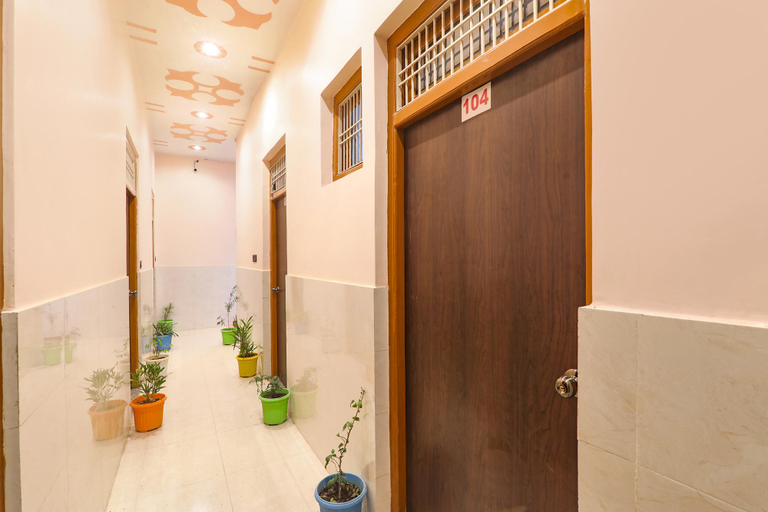 Public Area 2, Fabhotel Hridyam Madhuram, Faizabad