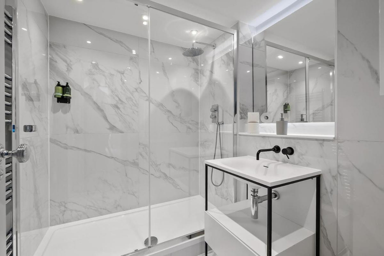 Bathroom 3, 1 Bed - Mitford by Pureserviced, Plymouth