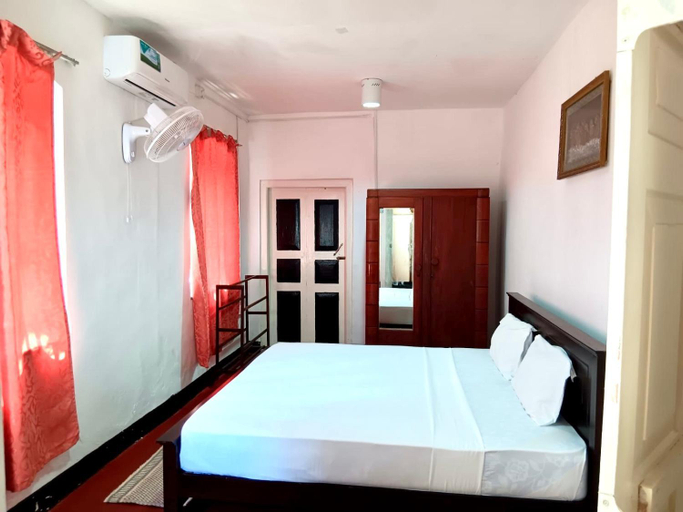 Bedroom 2, Shire Heaven Villa, Bentota
