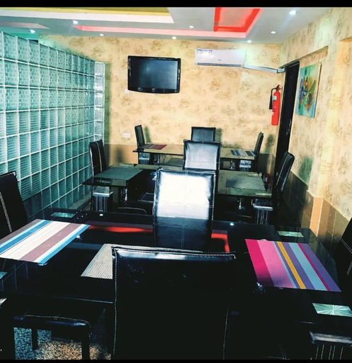 Restaurant 5, Kilo Royal Hotel, Surulere