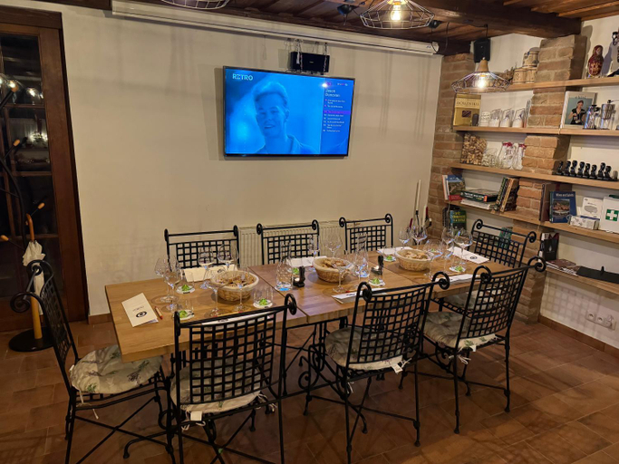 Food & Drinks