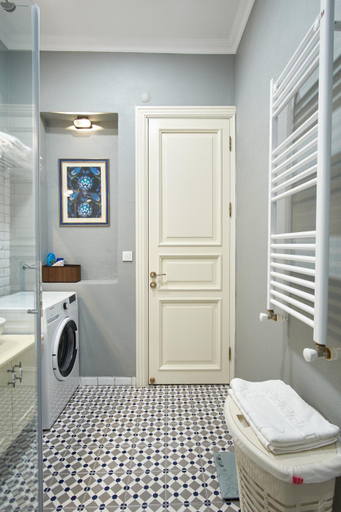 Bathroom 5, Nostalgic & Comfortable Historical Home!, Fatih