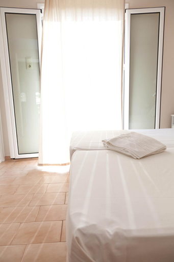 Others 4, Raisakis Apartments, Crete