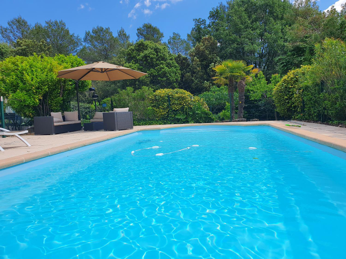 Others 4, Bed & Breakfast au pays de Cezanne, Var