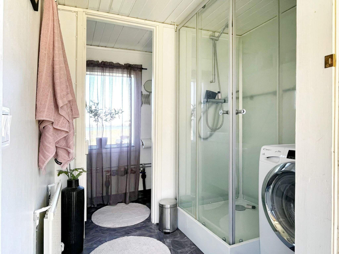 Bathroom 3, person holiday home in ALVESTA-By Traum, Alvesta