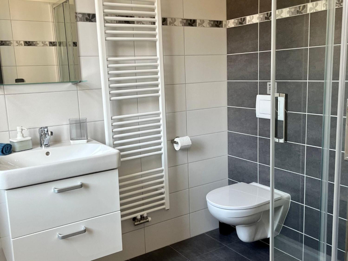 Bathroom 4, Village Stay near Hiking, Trutnov