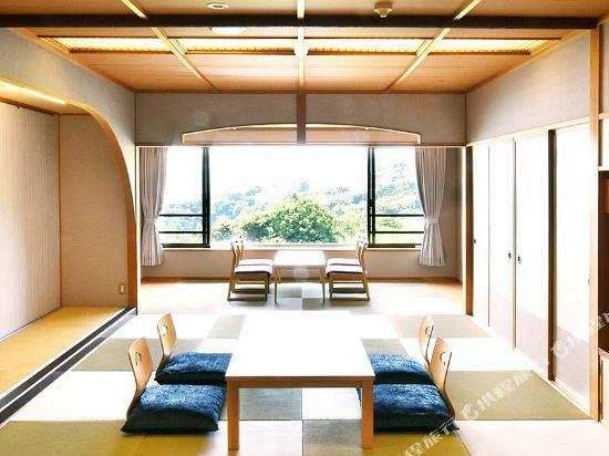 Others 5, Heartpia Atami, Atami