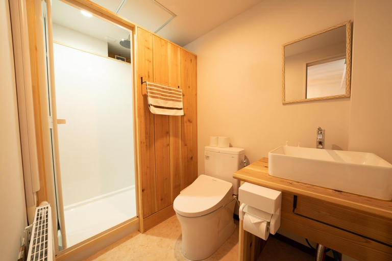 Bathroom 4, Madarao Vacances Village, Myōkō
