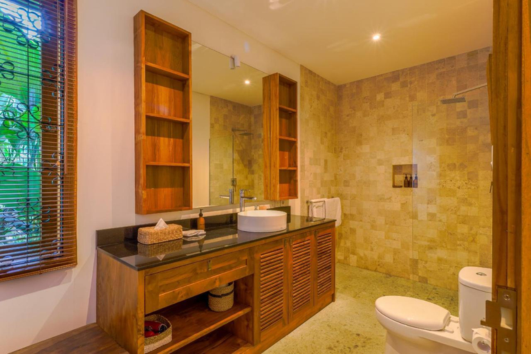 Bathroom 5, Paradise Garage Komodo Villa, West Manggarai