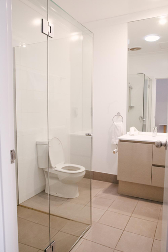 Bathroom 2, Nagambie Waterfront Motel, Strathbogie