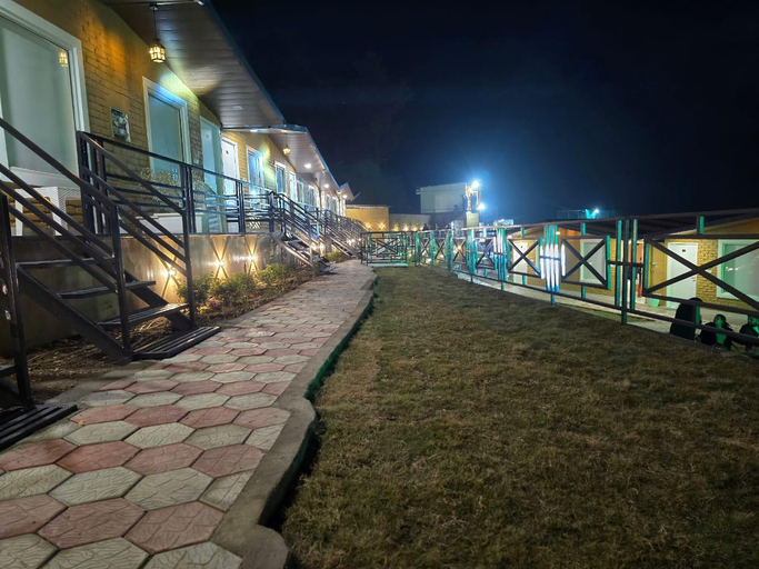 Public Area, Nature On The Rocks, Tehri Garhwal