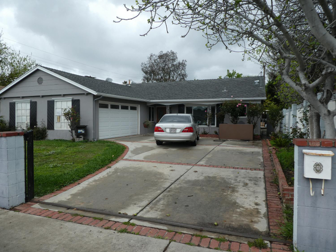 Others 4, Nice Northridge 4-2-2 home near CSUN and Pierce College, Los Angeles