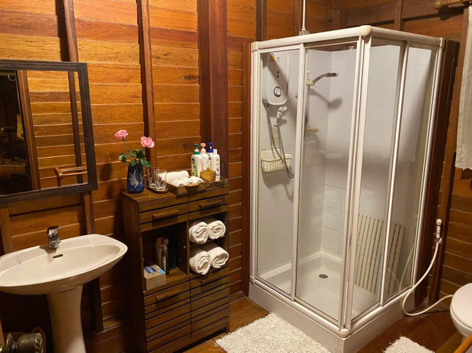 Bathroom 3, the NOW by Kru Se, Mae Rim