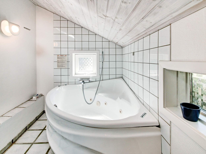 Bathroom 2, Charming Beach House - By Traum Ferienwohnungen, Bornholm